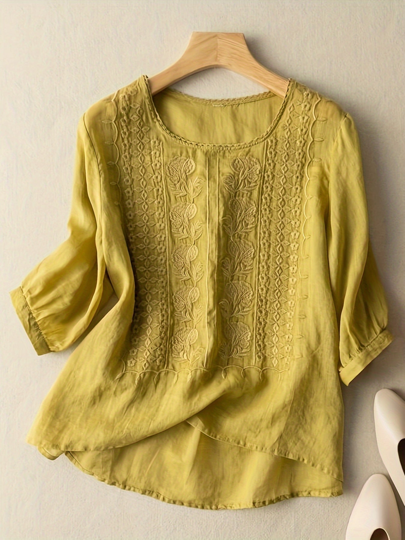 VEDA – WOMEN'S EMBROIDERED BLOUSE